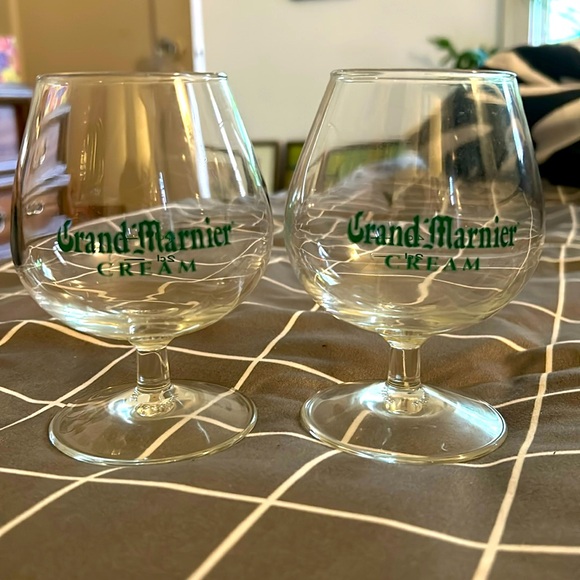 Set of two Grand Marnier CREAM Snifters - Picture 1 of 3